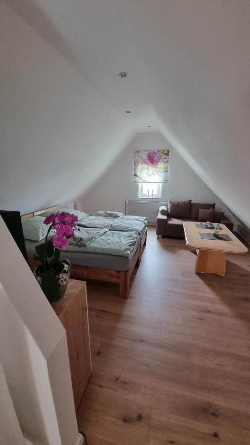 Ferienwohnung Bei Natie Brilon Esterno foto